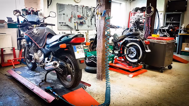 Werkstatt Motorradhalle Thäle
